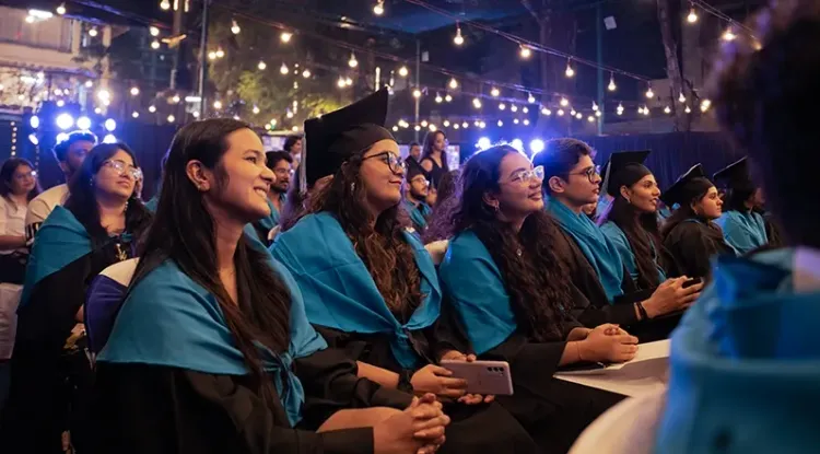 medium pg in dm a404f93a33877cf601c124687af993b5